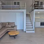 Thalasson House *
